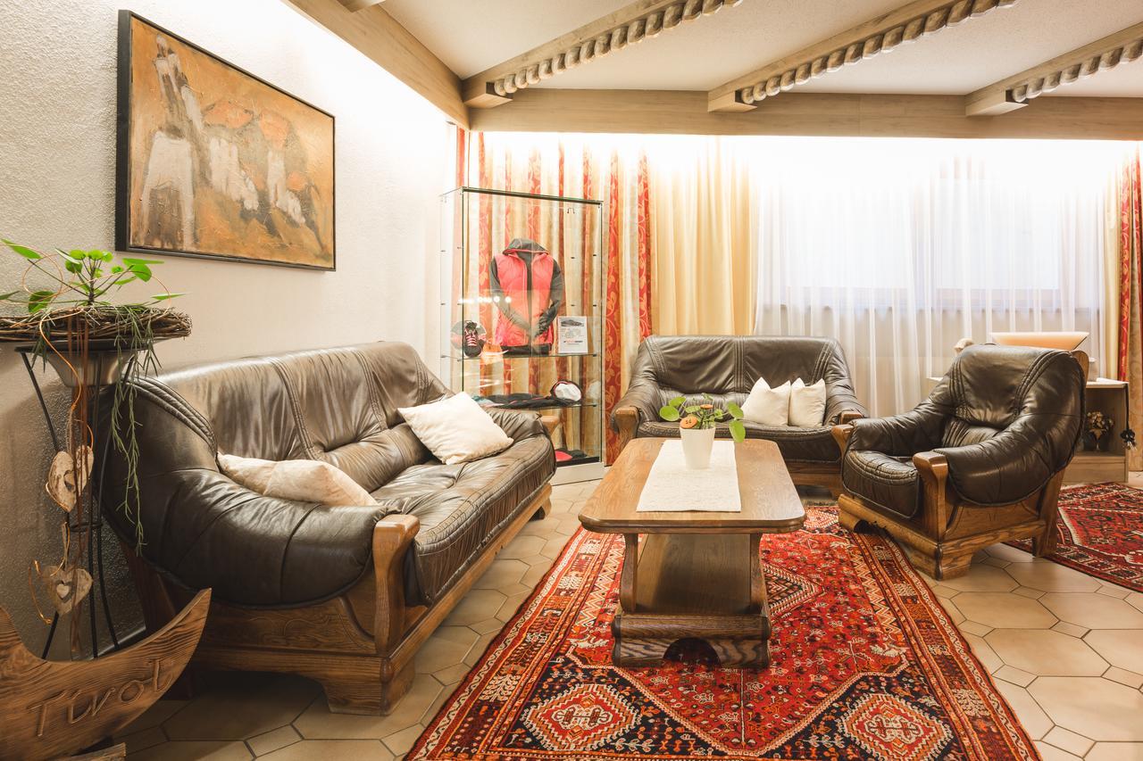 Hotel Garni Tirol Ladis Ngoại thất bức ảnh